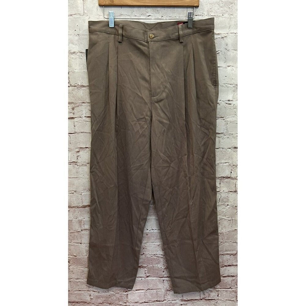 CHAPS Mens Pleated Travel Pant Traditional Fit Easy Care Tan Brown 36 x 30 NEW